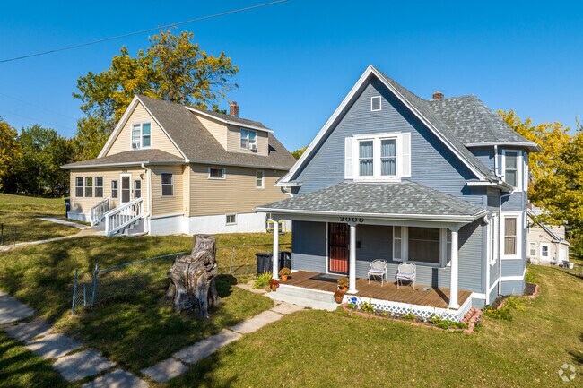 A large variety of home styles and ages make Erskine Park diverse for residents.