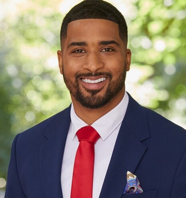 Donovan Rowe