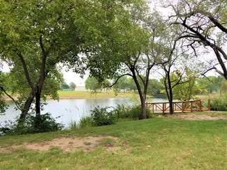 727 W Macarthur Rd, Wichita, KS 67217