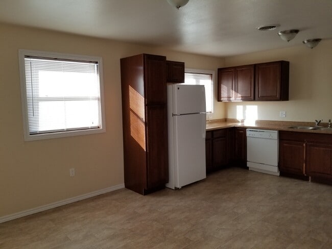 419 1st Ave W, Three Forks, MT 59752 - photo 3