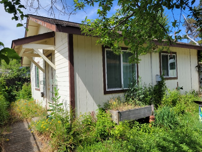 859 Redway Dr, Redway, CA 95560 - photo 2