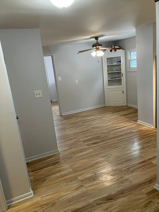 43 Sycamore St unit 2, Albany, NY 12208 - photo 3