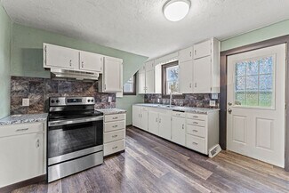 1205 Shiocton St, New London, WI 54961