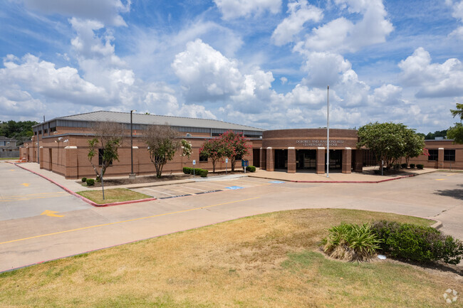 Reed Elementary School, Rankings & Reviews - Homes.com