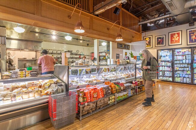 Martha's Vineyard Fine Wine & Grocery is a popular stop for residents of Heritage Hill.