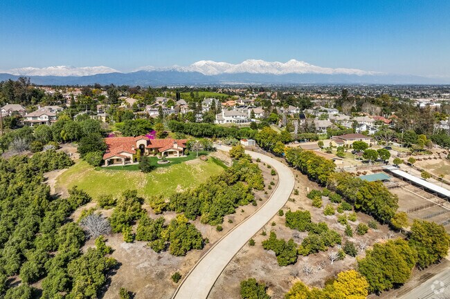 Los Serranos is known for its scenic views and welcoming neighborhoods.