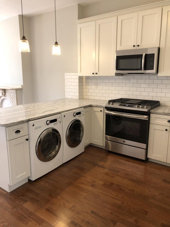 12 Chelsea St Unit 3, Boston, MA 02128