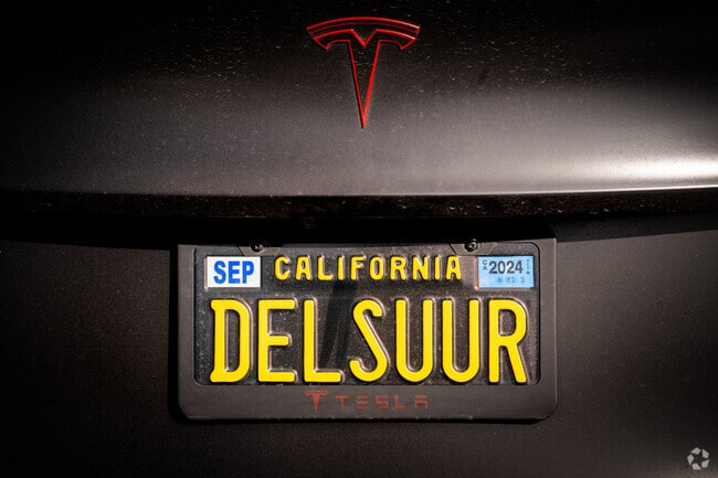Locals are proud to live in Del Sur.
