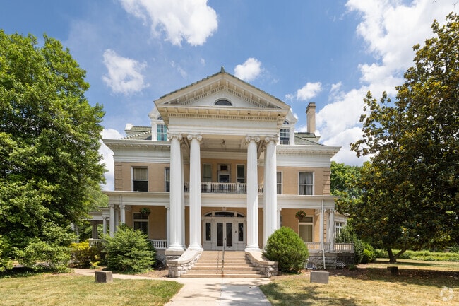 Fishburn Mansion is a prominent historic 42 room house in Mountain View built in 1907.
