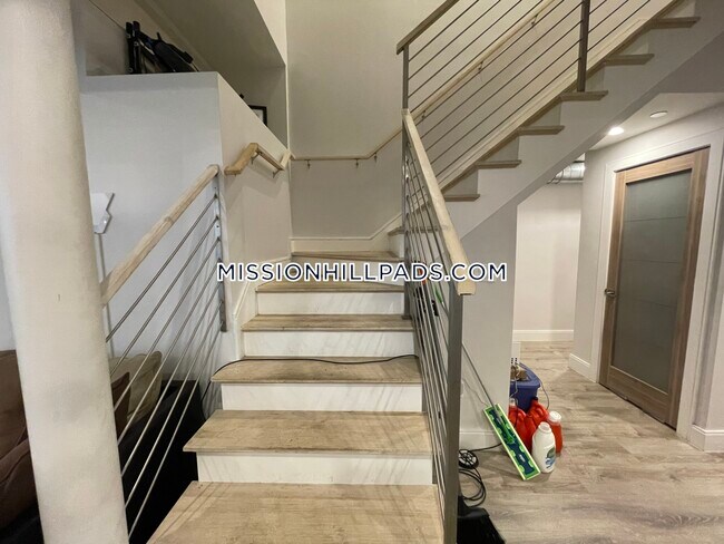 407 Dudley St unit 1, Roxbury, MA 02119 - photo 5