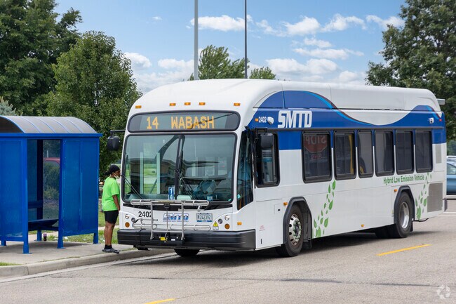 Public transit in Lake Pointe is frequent with routes on major streets and near the colleges.