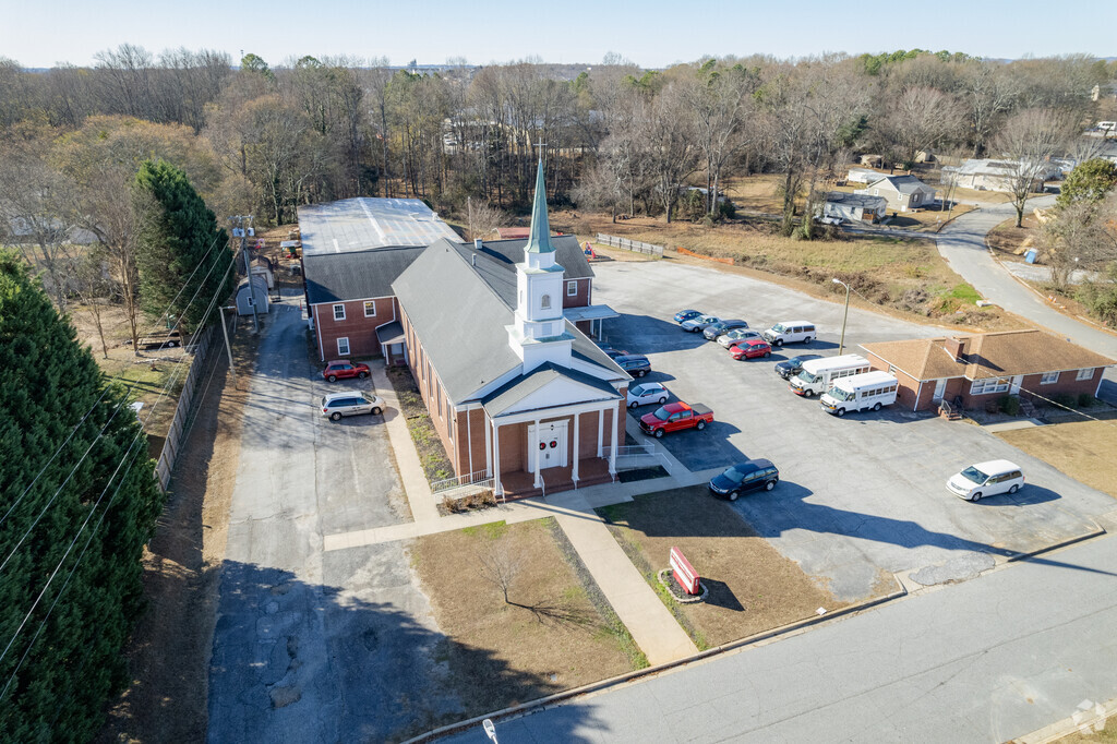 Front of Calvary Christian School