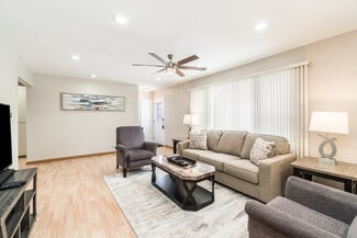 12 E Berkley Ln Unit ID1285065P, Hoffman Estates, IL 60169