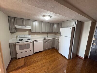 1114 Commonwealth Ave unit 502, Allston, MA 02134 - photo 2