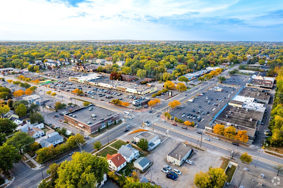 NH_Roselawn_560452_P2_v