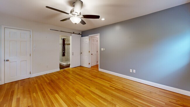 5 William Cir, Stratham, NH 03885 - photo 2