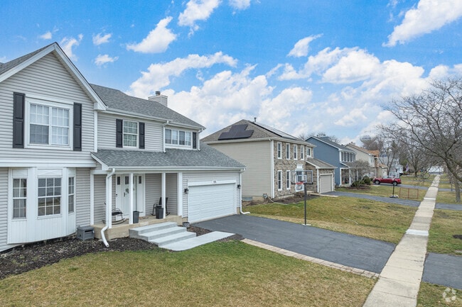 Homes in Carol Stream average between 2,400 and 3,500 square feet.