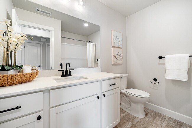 443 NW Monte Vista Ave, Madras, OR 97741 - photo 7