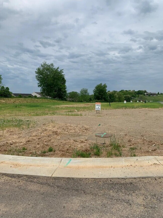 5837 Stillwater Ln, Burlington, KY 41005