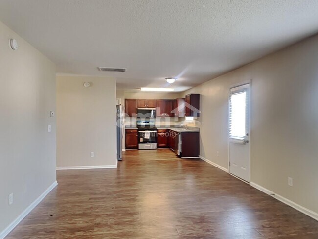 4897 Bryant Dr, Snellville, GA 30039 - photo 4