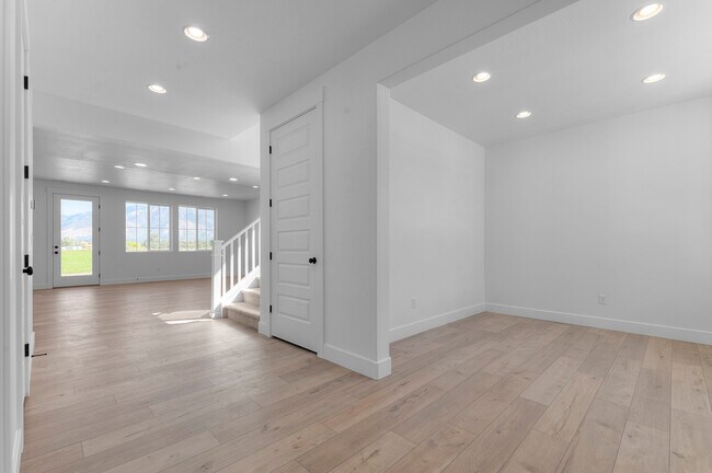 1944 S 2425 W, West Haven, UT 84401 - photo 7