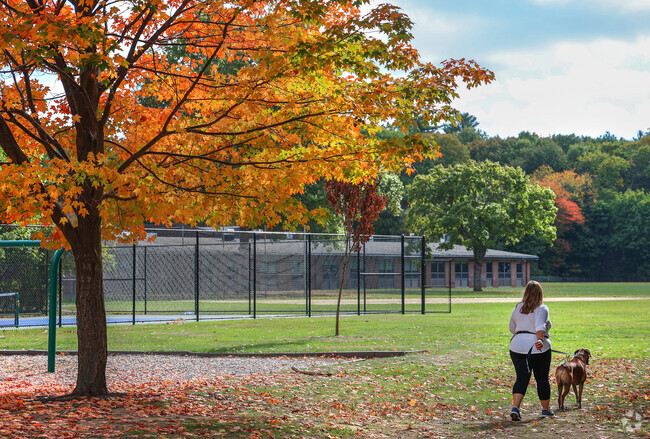Centerville is a bright leafy suburb in Beverly, MA.