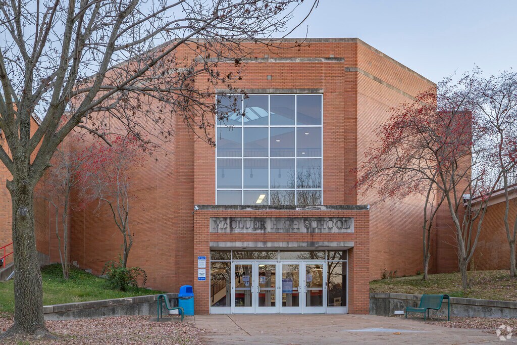 McCluer High School, Rankings & Reviews