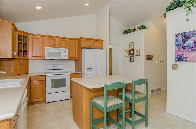 1519 W Turtle Dove Ln, West Jordan, UT 84088 - photo 7