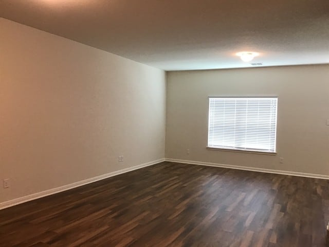 12318 Commander Dr, San Antonio, TX 78252 - photo 5