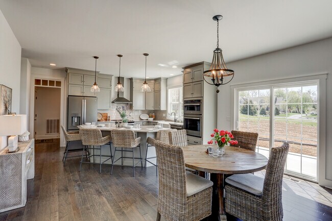 2007 N Fall Harvest Dr unit 37216227, Mechanicsburg, PA 17055 - photo 4