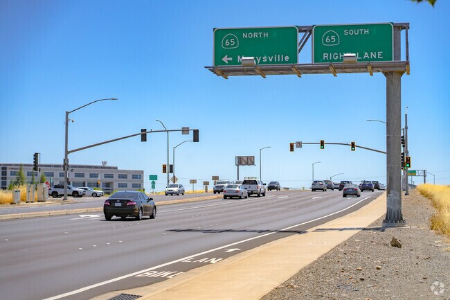Freeway access is close and convenient in Stanford with Highway 65 and Interstate 80 nearby.