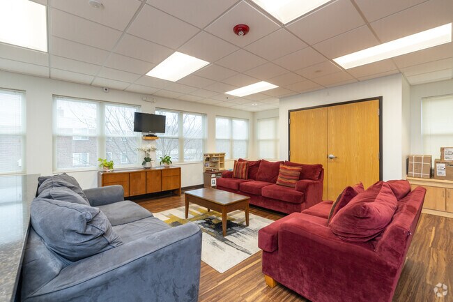 Rolling Hills Apartments, Saint Paul, MN 55130 - photo 2