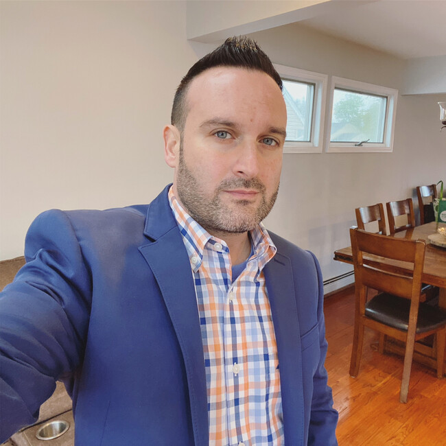 Agent Photo