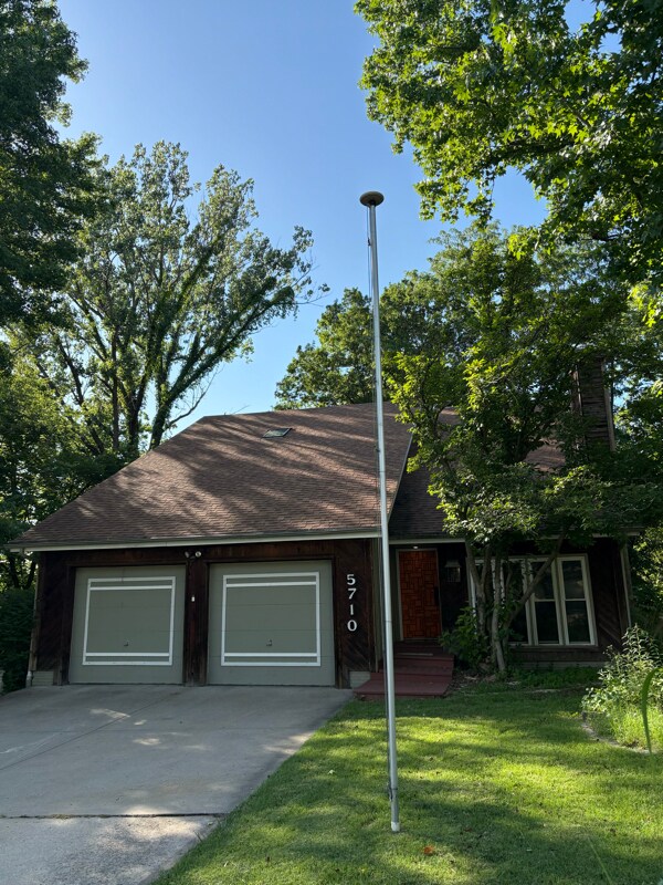 5710 NW Verlin Dr, Kansas City, MO 64152