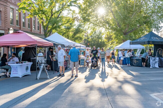 Northwest Grand Junction residents enjoy an evening at the Market on Main event.