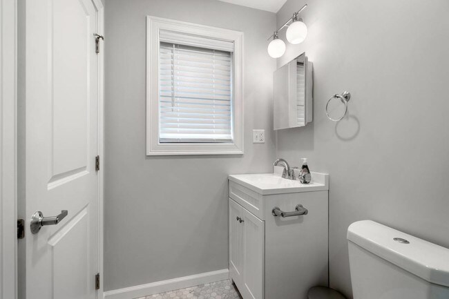 211 Princeton St unit 1, Boston, MA 02128 - photo 5