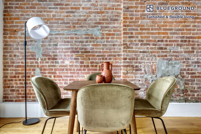 110 W 79th St unit FL3-ID277, New York, NY 10024 - photo 4