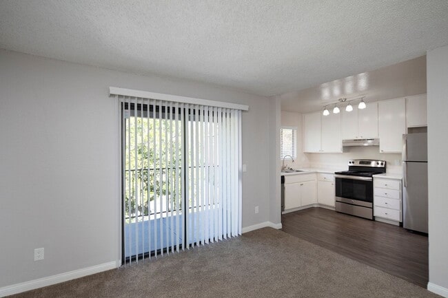 Bridgeview Apartments, San Diego, CA 92102 - photo 6