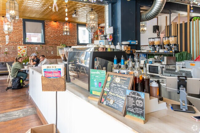 Master barista brewing at PH Coffee located in the Pendleton Heights neighborhood.