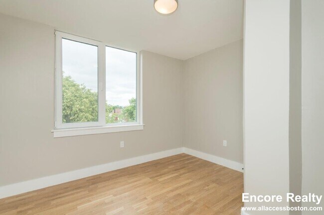 334 Harvard St unit N13, Cambridge, MA 02139 - photo 7
