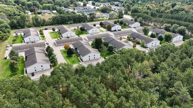 River View Apartments, Stevens Point, WI 54481 - photo 3