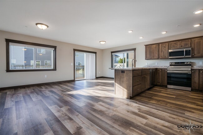 2953 Eldorado Blvd, Eau Claire, WI 54701 - photo 3