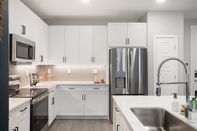 Alta Goodyear, Goodyear, AZ 85395 - photo 6