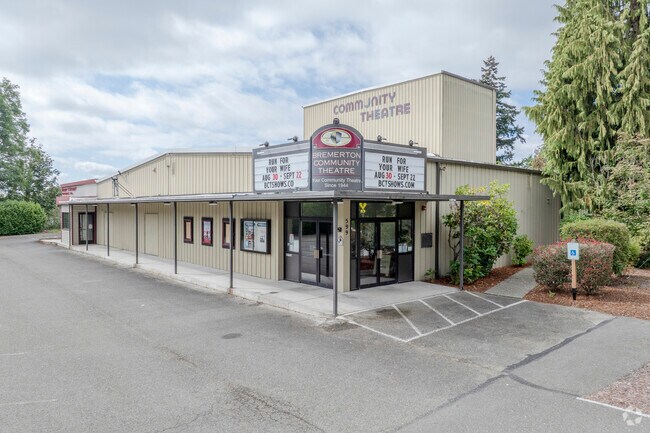 The local staple Bremerton Community Theater offers live entertainment in Sheridan Park WA.