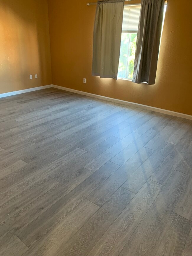 965 Weeping Willow Ct, Tracy, CA 95376 - photo 3