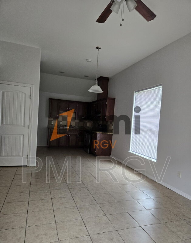 112 W Amy Dr Unit B, San Juan, TX 78589
