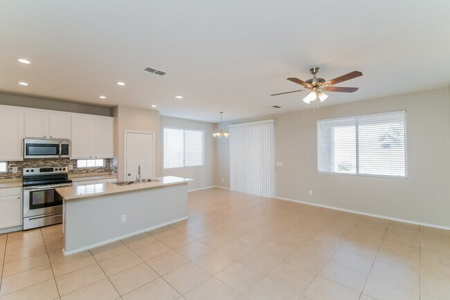 10498 E Aster Ln, Florence, AZ 85132 - photo 6