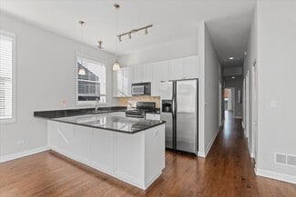 2020 W Pierce Ave, Chicago, IL 60622