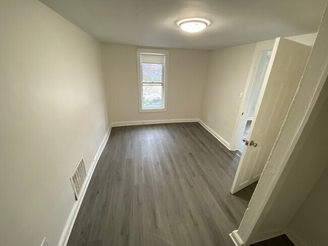 98 Pennsylvania Ave unit 2, Binghamton, NY 13903 - photo 4