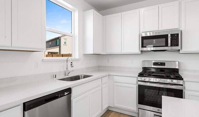 1109 Potter Dr, Lathrop, CA 95330 - photo 6